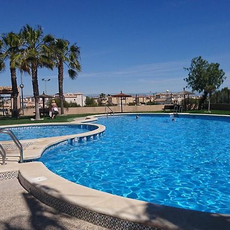 Orihuela - Sleeps 6 - Pool - Parking - Petfriendly Villa ภายนอก รูปภาพ
