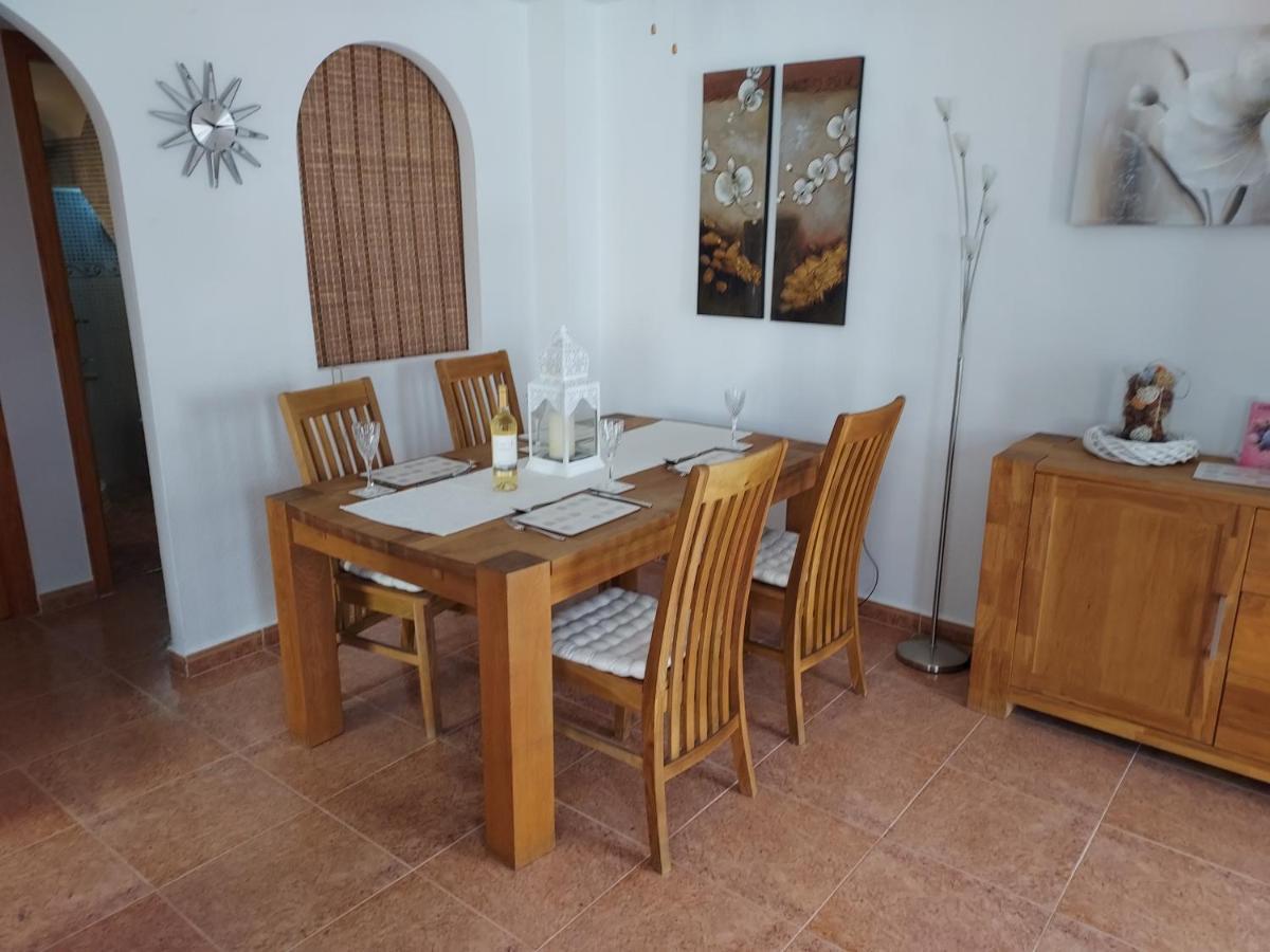 Orihuela - Sleeps 6 - Pool - Parking - Petfriendly Villa ภายนอก รูปภาพ