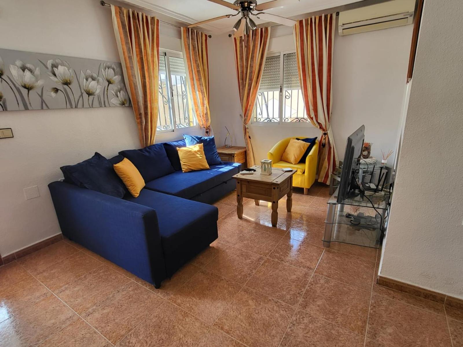 Orihuela - Sleeps 6 - Pool - Parking - Petfriendly Villa ภายนอก รูปภาพ